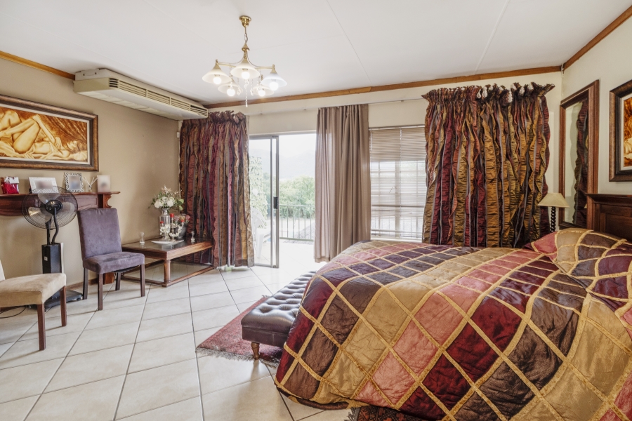 6 Bedroom Property for Sale in Melodie North West